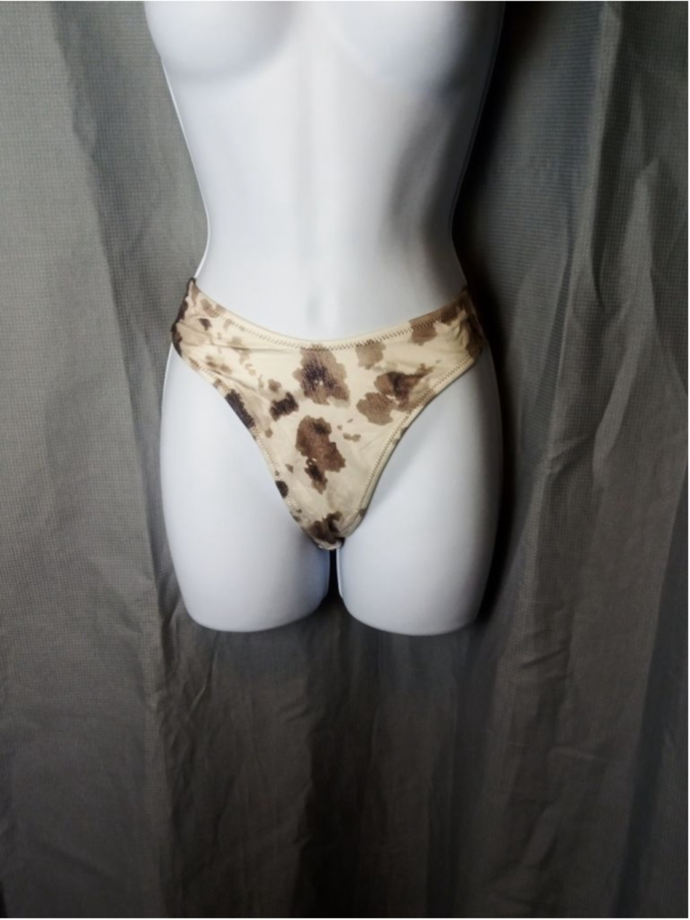 Women's PRETTYLITTLETHING Beige Brown Camouflage Print Bikini Bottom Size 6